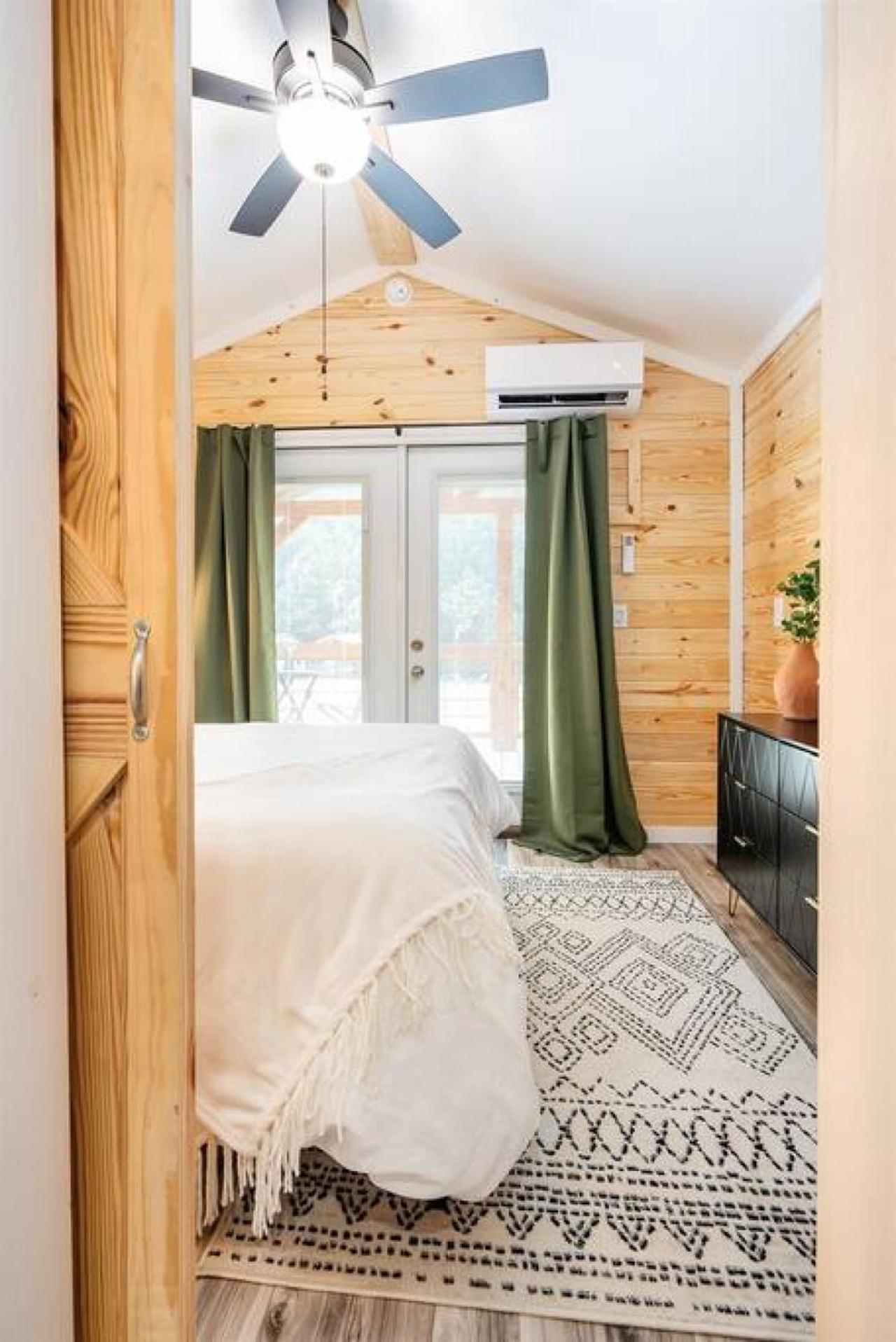 8 All Decked Out, Luxury Tiny House, Boat Parking Mins to Lake Guntersville, Downtown - Property Image 9
