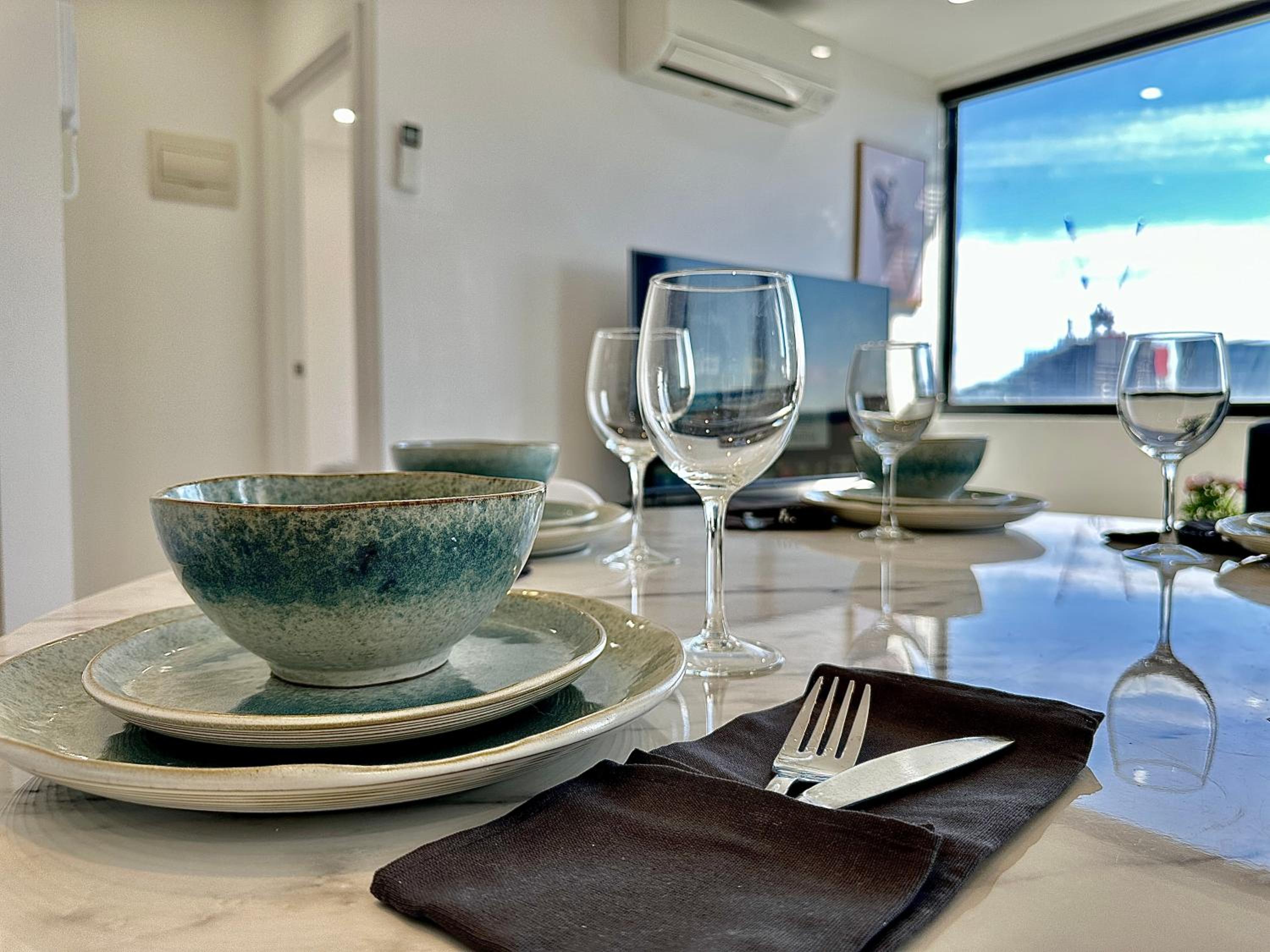 Melbourne Magic on Spencer: Stylish City Living
