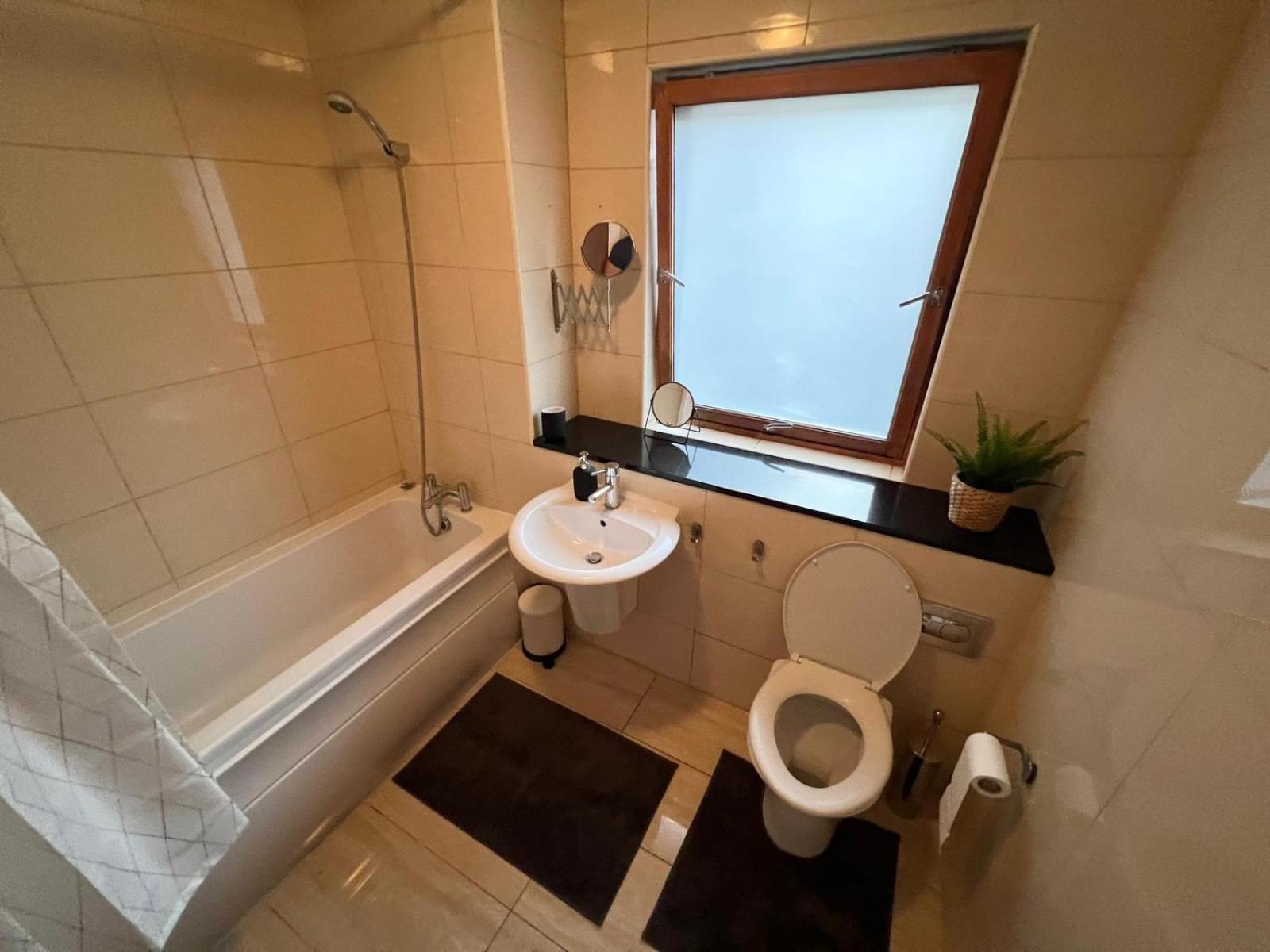 Secluded and spacious apartment