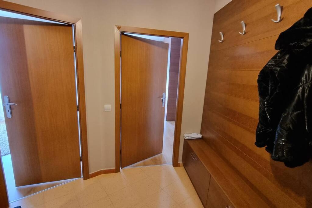 BH & Semiramida Ski Apartment