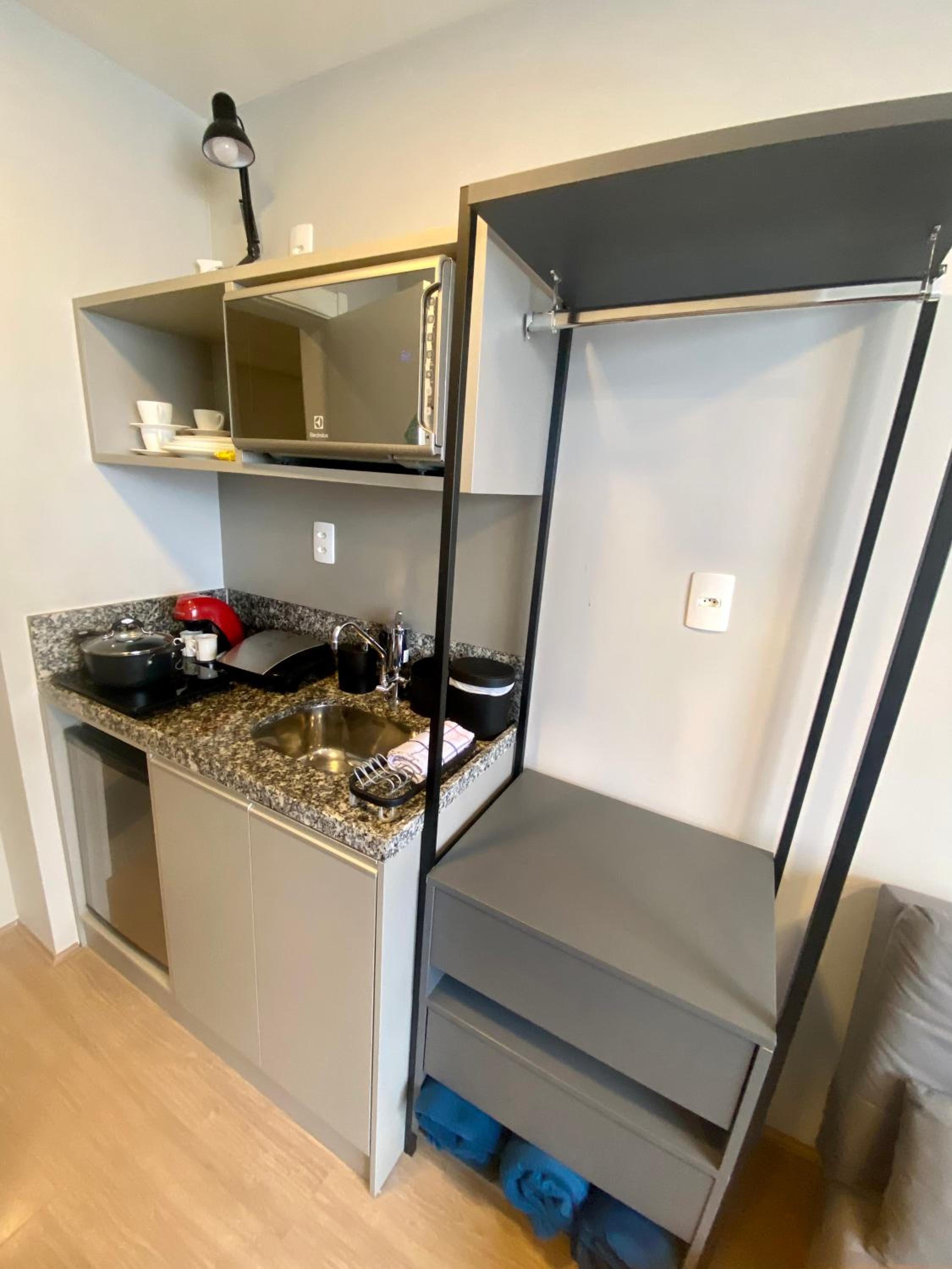 MV 57A Divino Apartamento Em Frente Ao Metrô Brás ! Ap 57 A Torre 2 - Rua Coronel Mursa, 56 - Bras