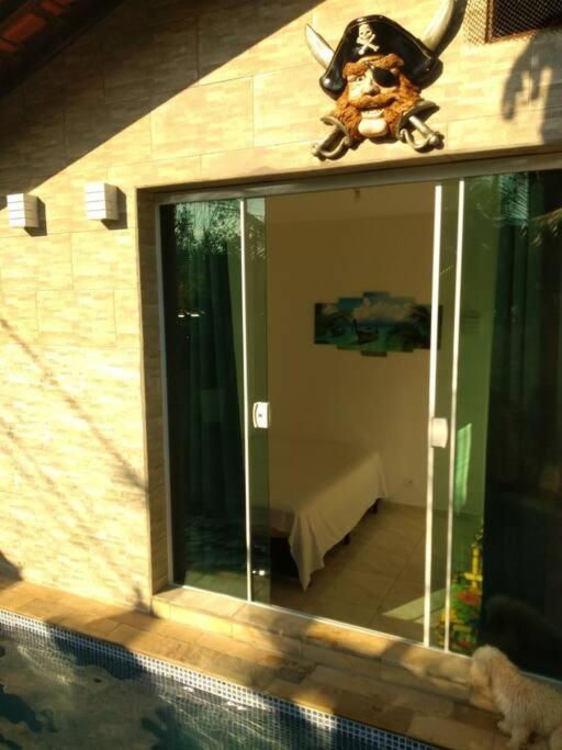 Casa com Piscina Aquecida e Ar Condicionado