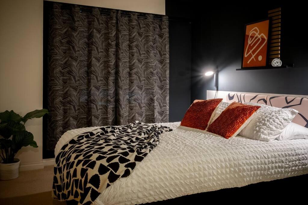 Exquisite Living with BicoccaStays view 2