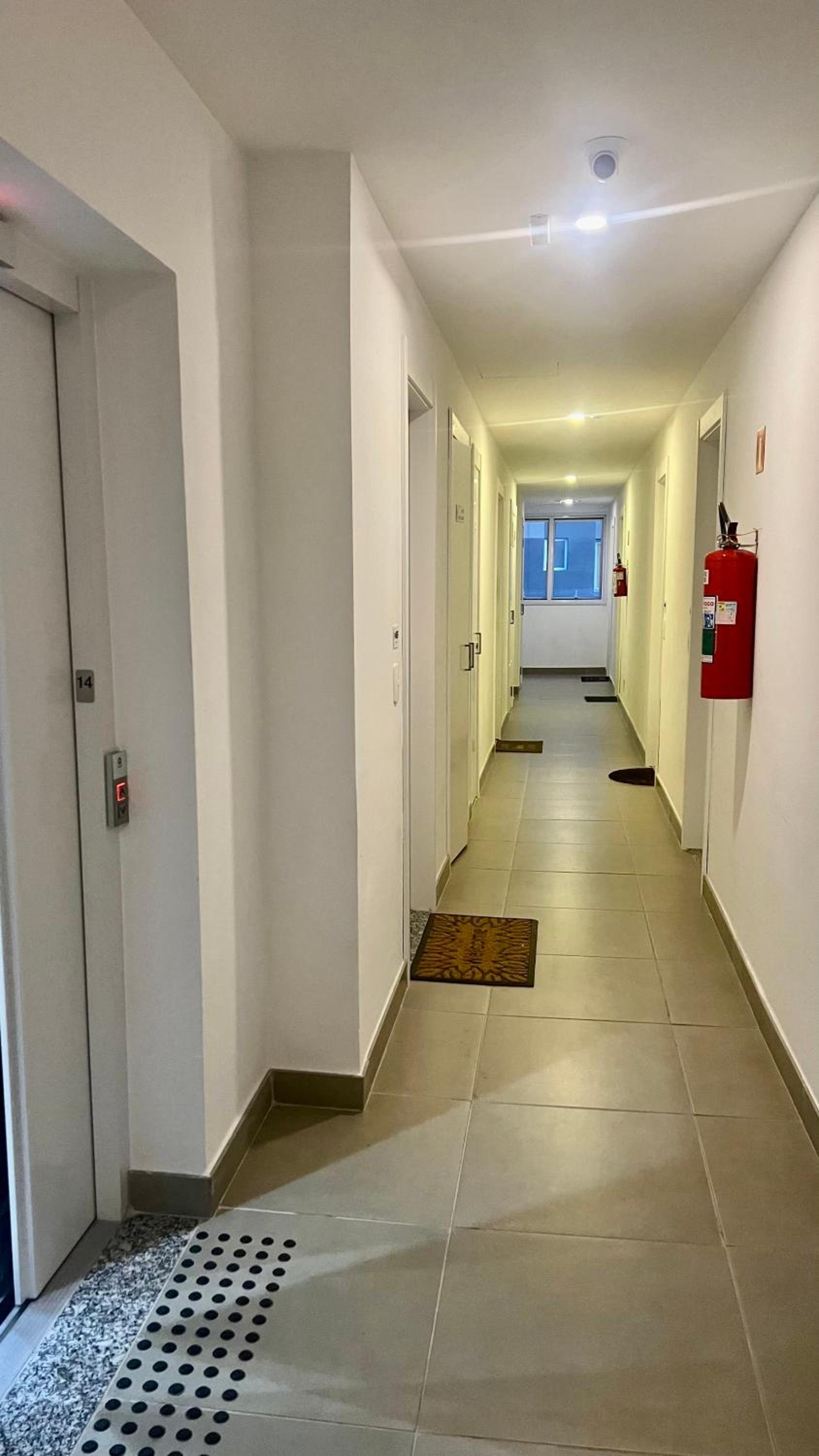 MV 57A Divino Apartamento Em Frente Ao Metrô Brás ! Ap 57 A Torre 2 - Rua Coronel Mursa, 56 - Bras