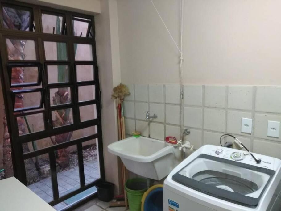 Um sonho de casa frente à laguna
