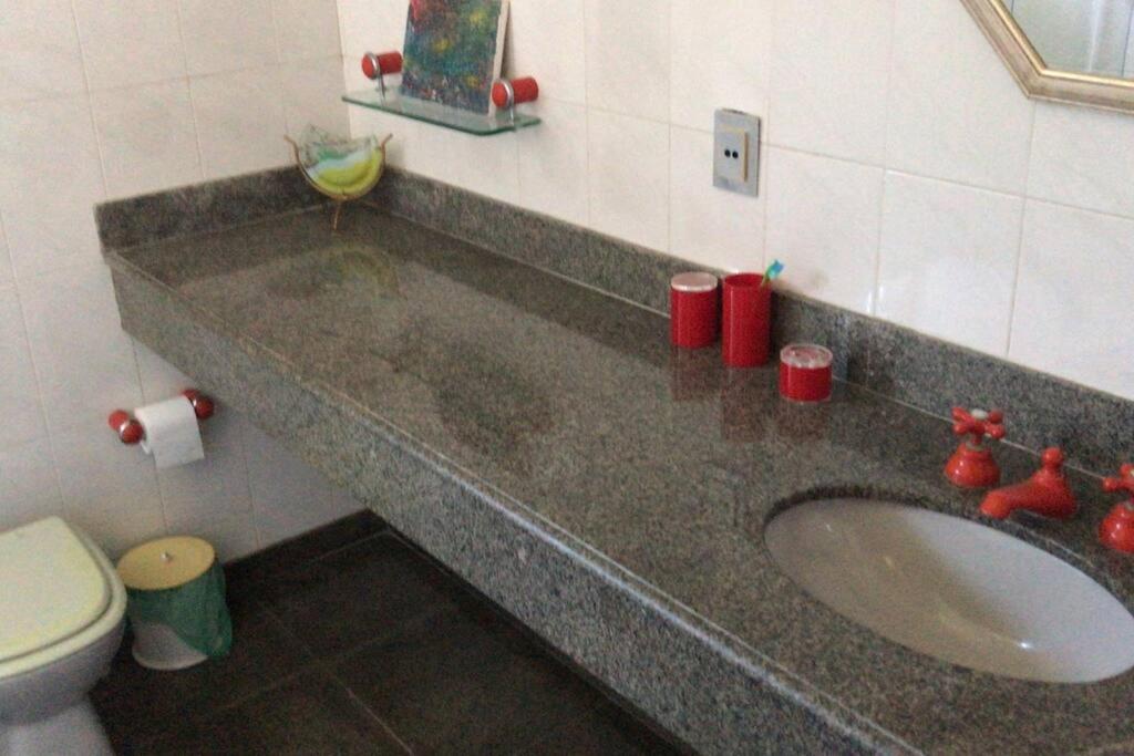 Um sonho de casa frente à laguna