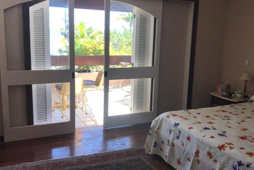Um sonho de casa frente à laguna