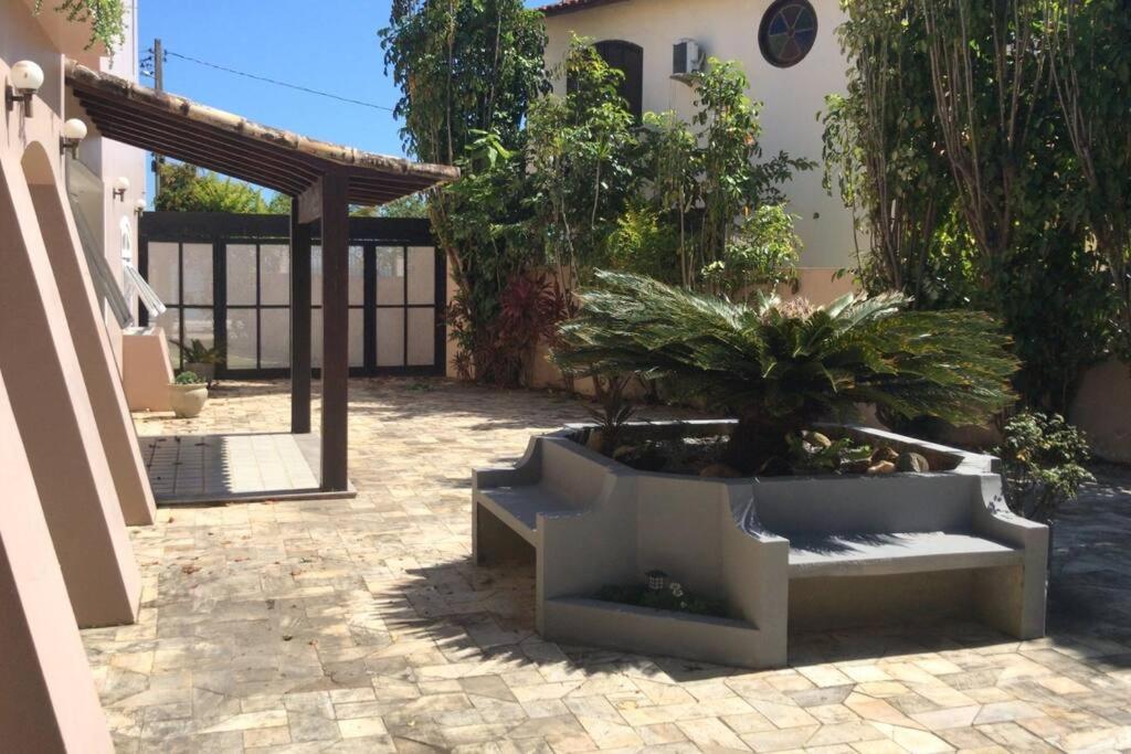 Um sonho de casa frente à laguna