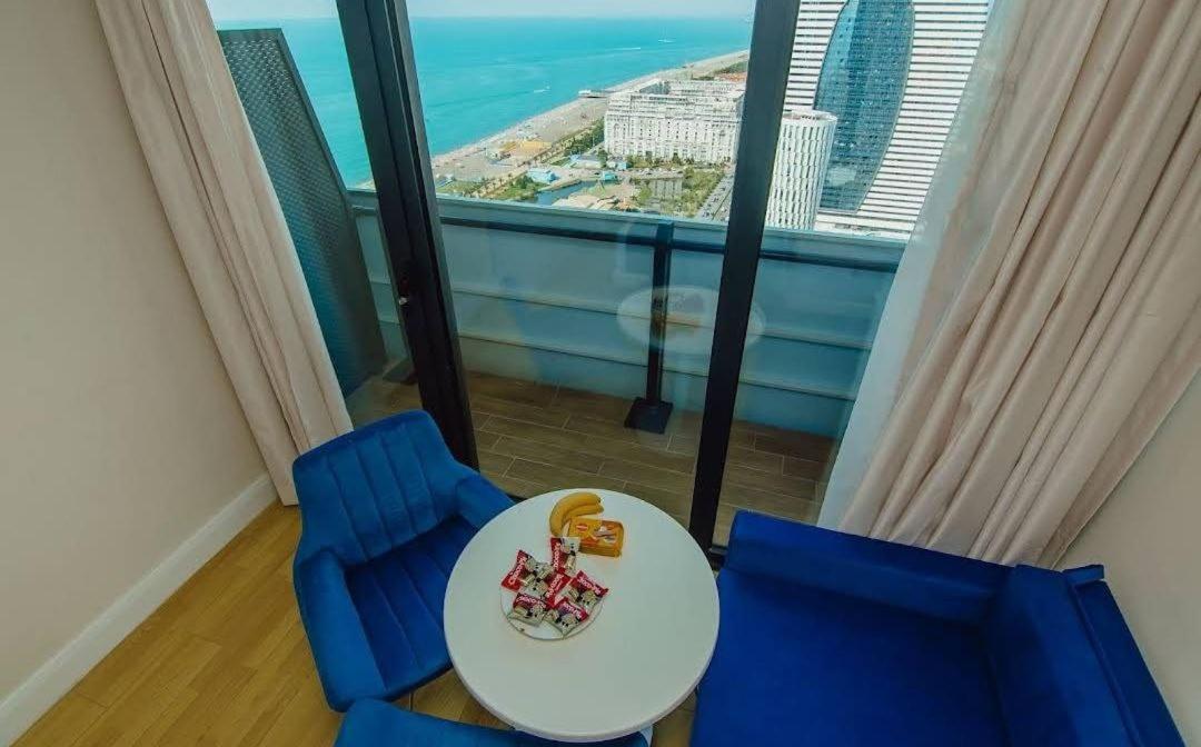 VIP apart 302 Ximshiashvili 7b view 3