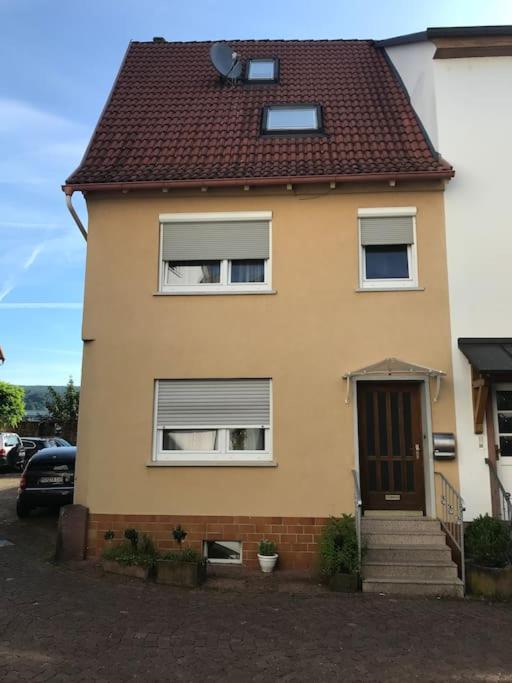 Modernes Apartment am Schloss, ruhig & zentral in Lohr