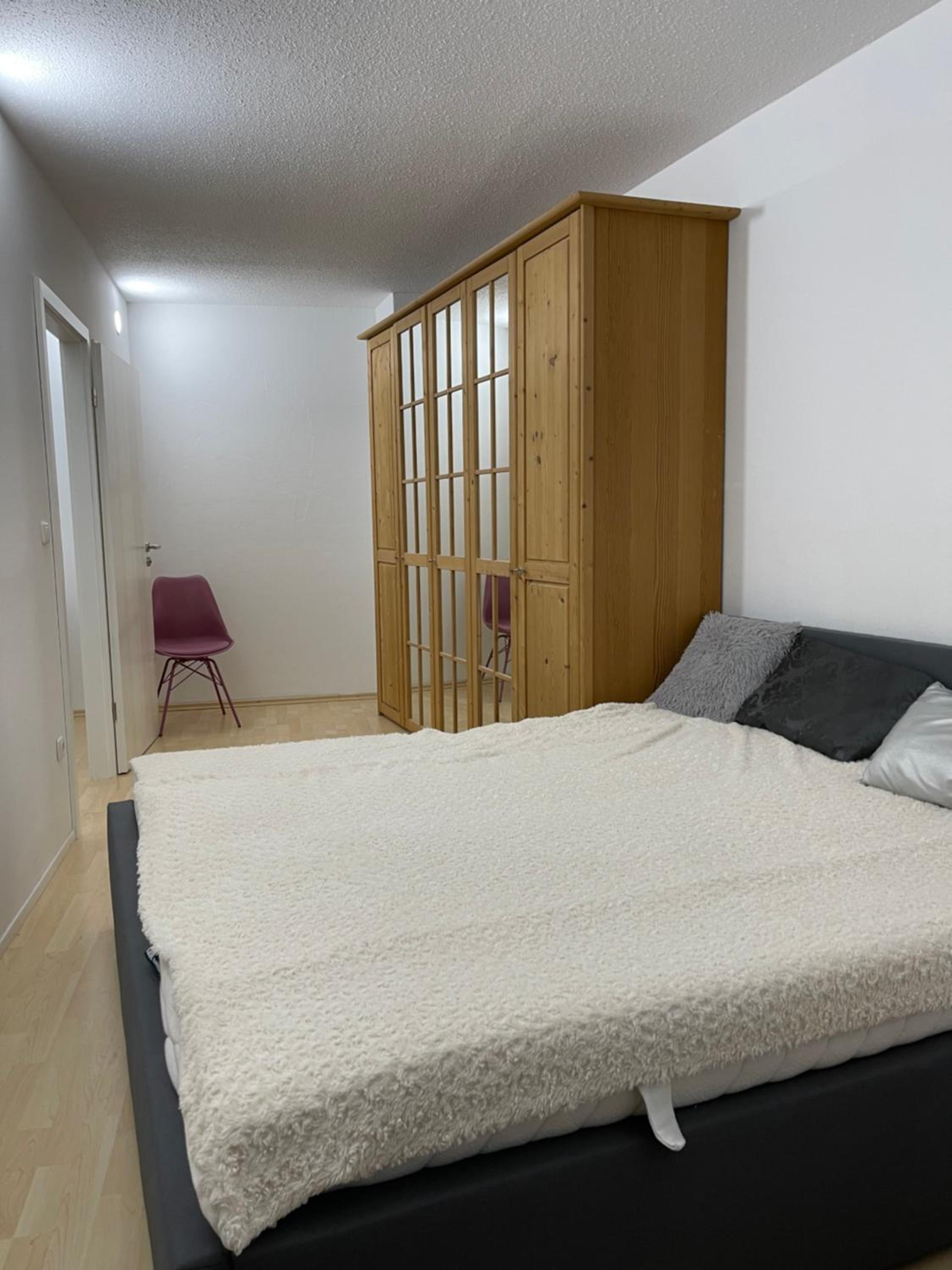 Helle Zwei-Zimmer-Stadt-Wohnung am Bismarkplatz mit Tiefgarage