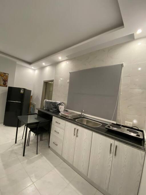 Brand new studio prime location