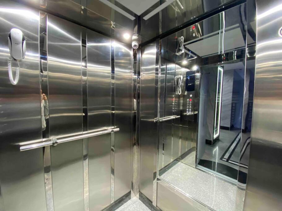 Brand new studio prime location