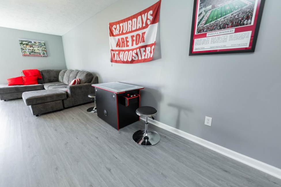 Bloomington Vacations - Memorial Field Lodge - Property Image 4