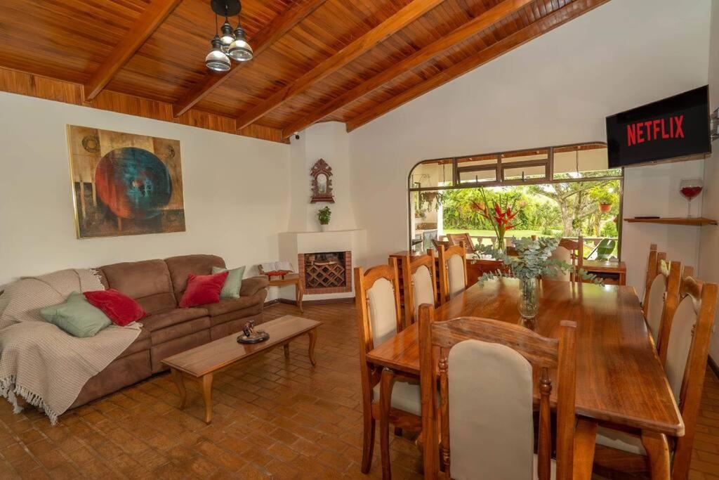 Espectacular Eco-Villa Kikillo en Costa Rica