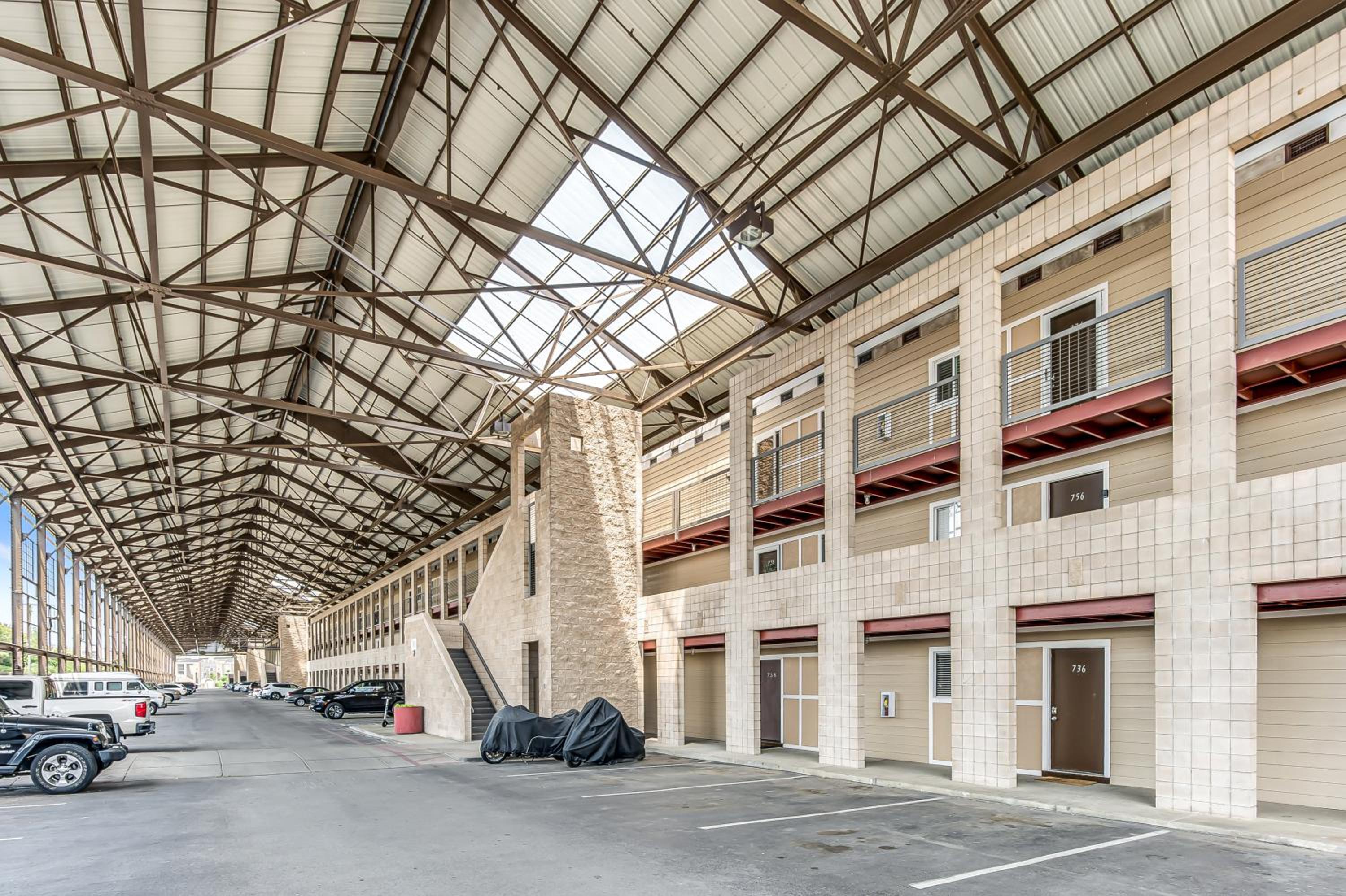 Nashville Oasis Walk to Broadway with POOL, Parking, Gym and Patio view 5