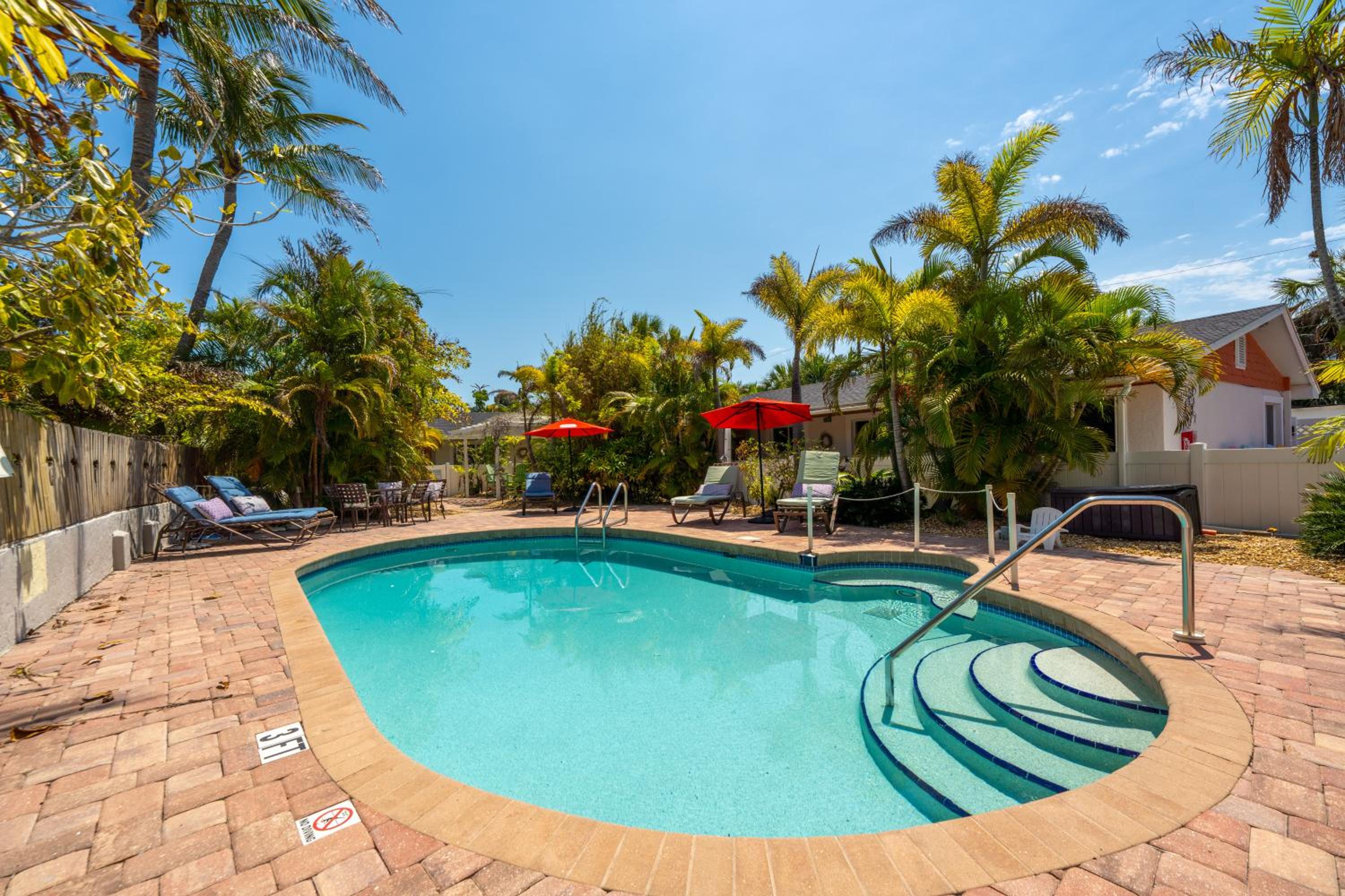 An Island Getaway at Palm Tree Villas