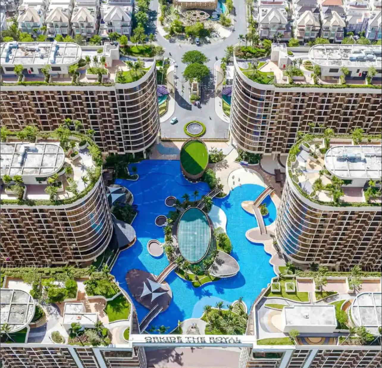 Budget Private Studio with Free Luxurious Pool and Gym by SYM B625 view 4