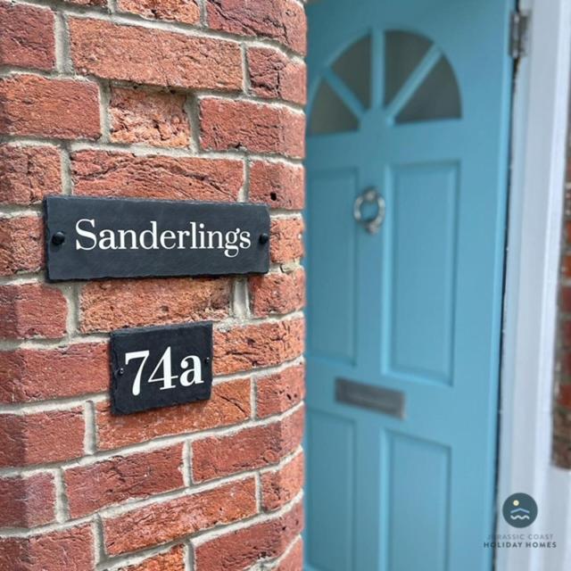 Sanderlings - holiday home close to beach view 3