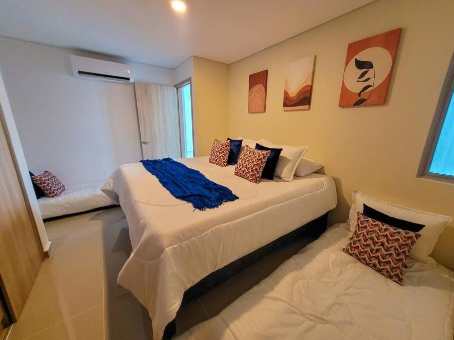 Spectacular*2bed*balcony* Ac*Near Beach MONTU 1404B