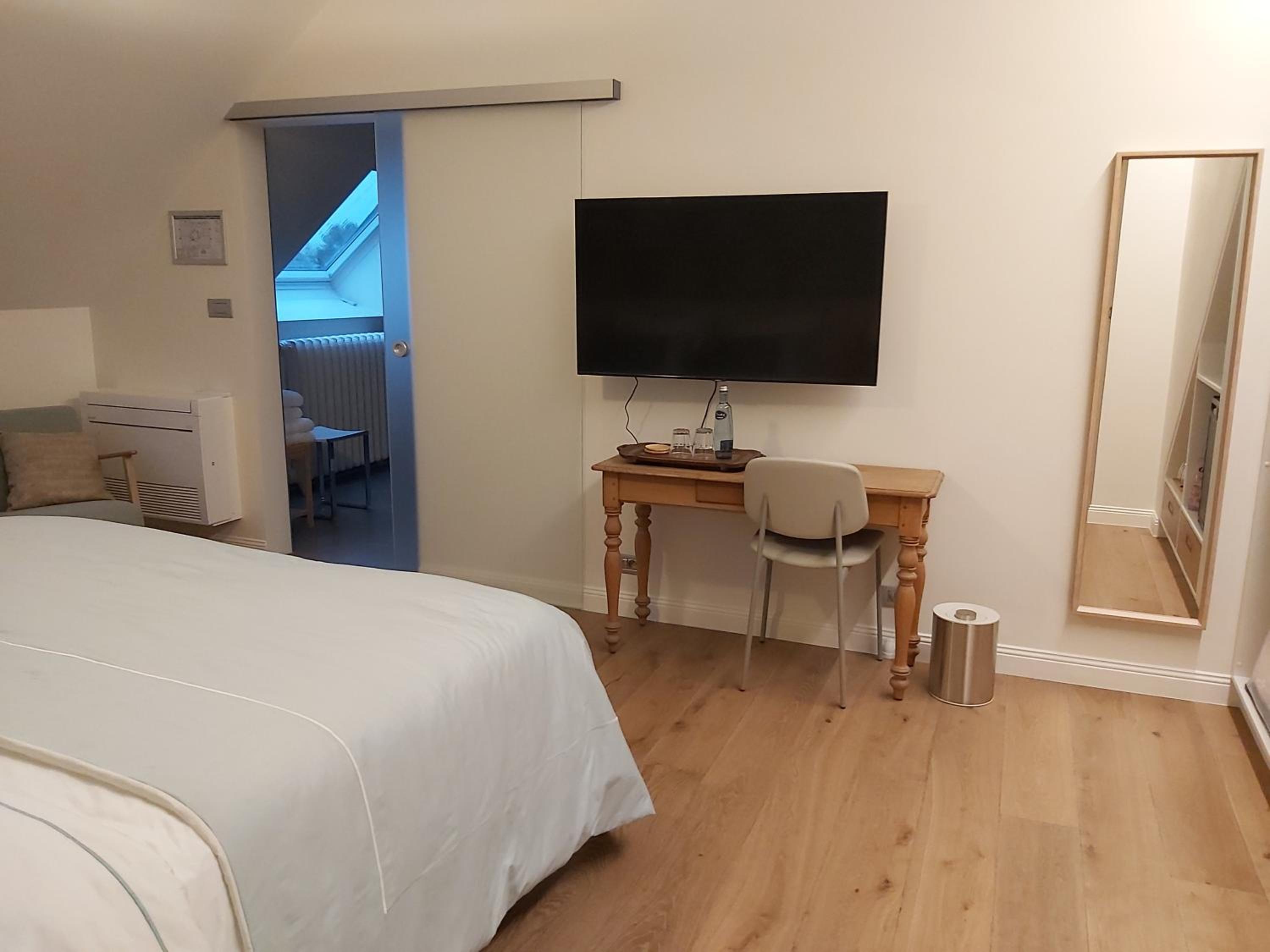 B&B Asmara