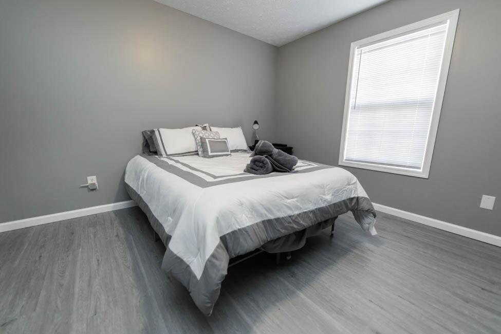 Bloomington Vacations - IU Soccer HIdeaway - Property Image 4