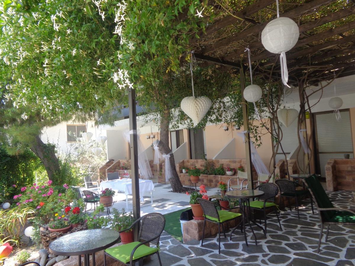 outdoor BBQ area
