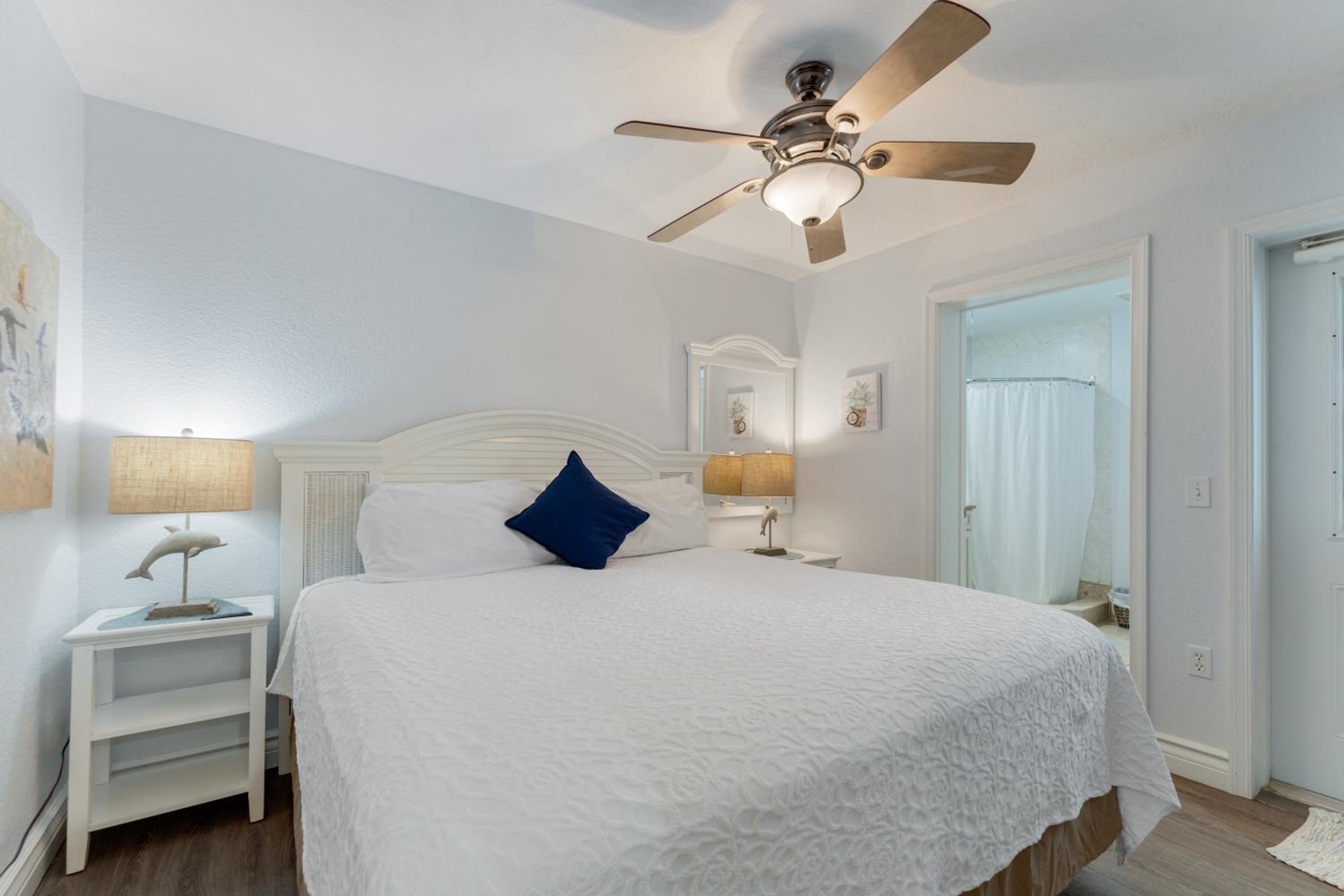 An Island Getaway at Palm Tree Villas