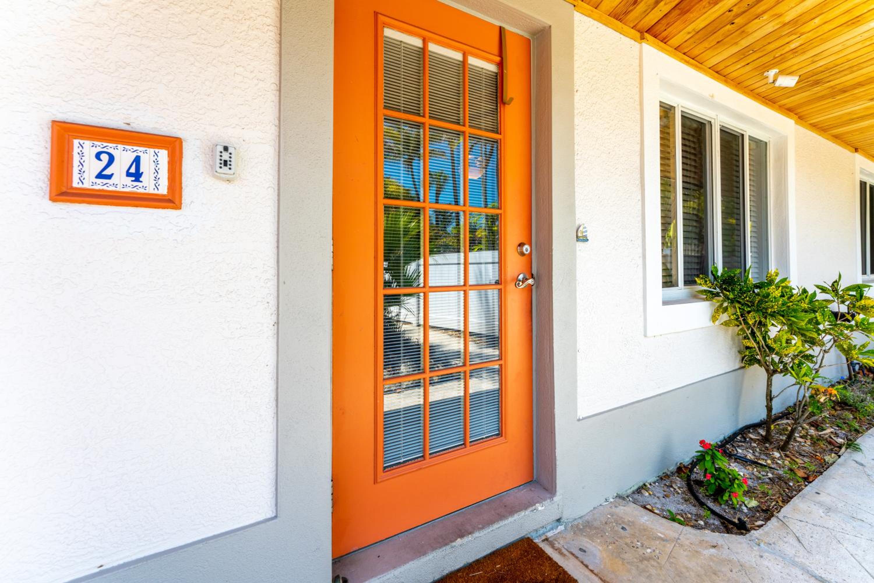 An Island Getaway at Palm Tree Villas