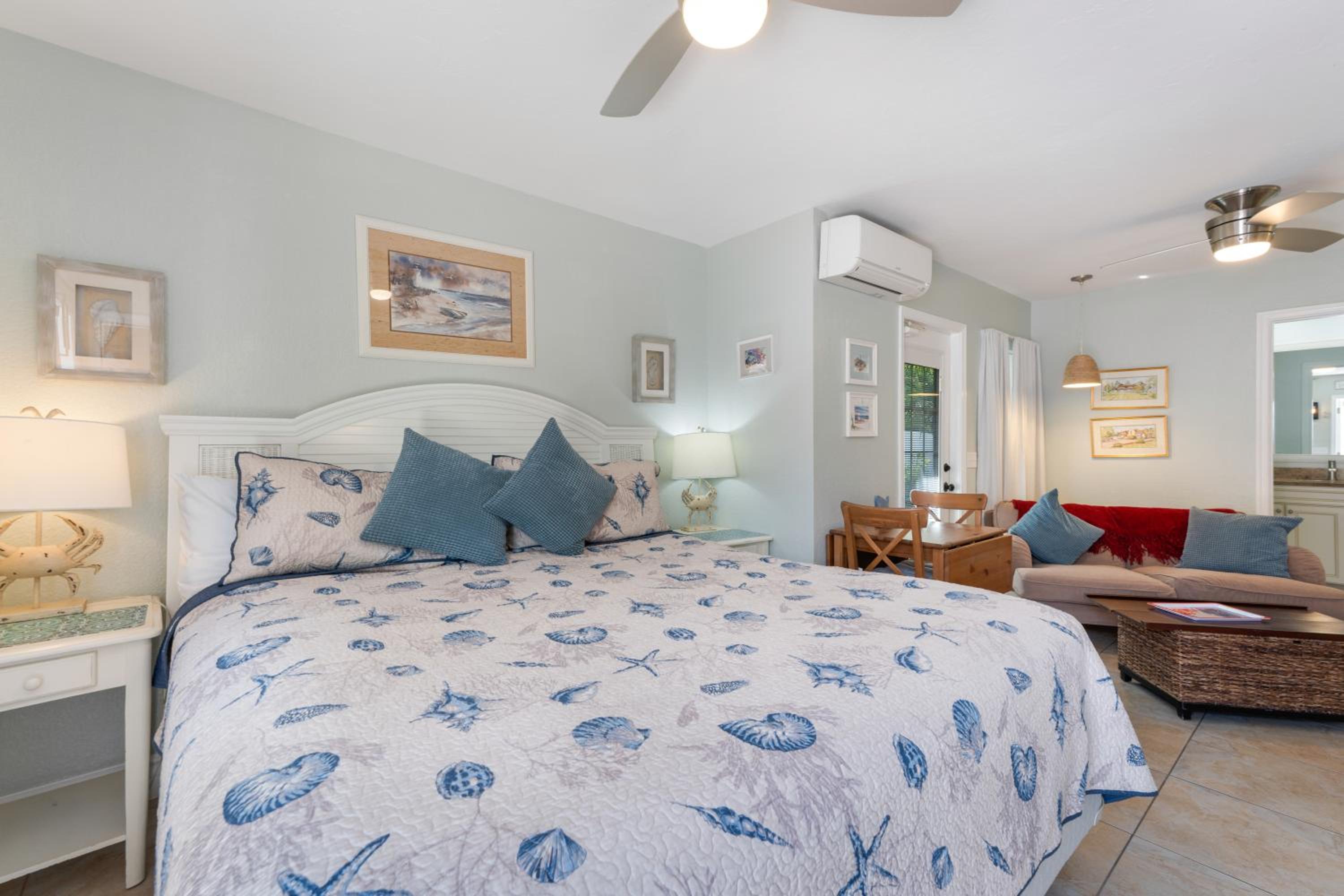 An Island Getaway at Palm Tree Villas