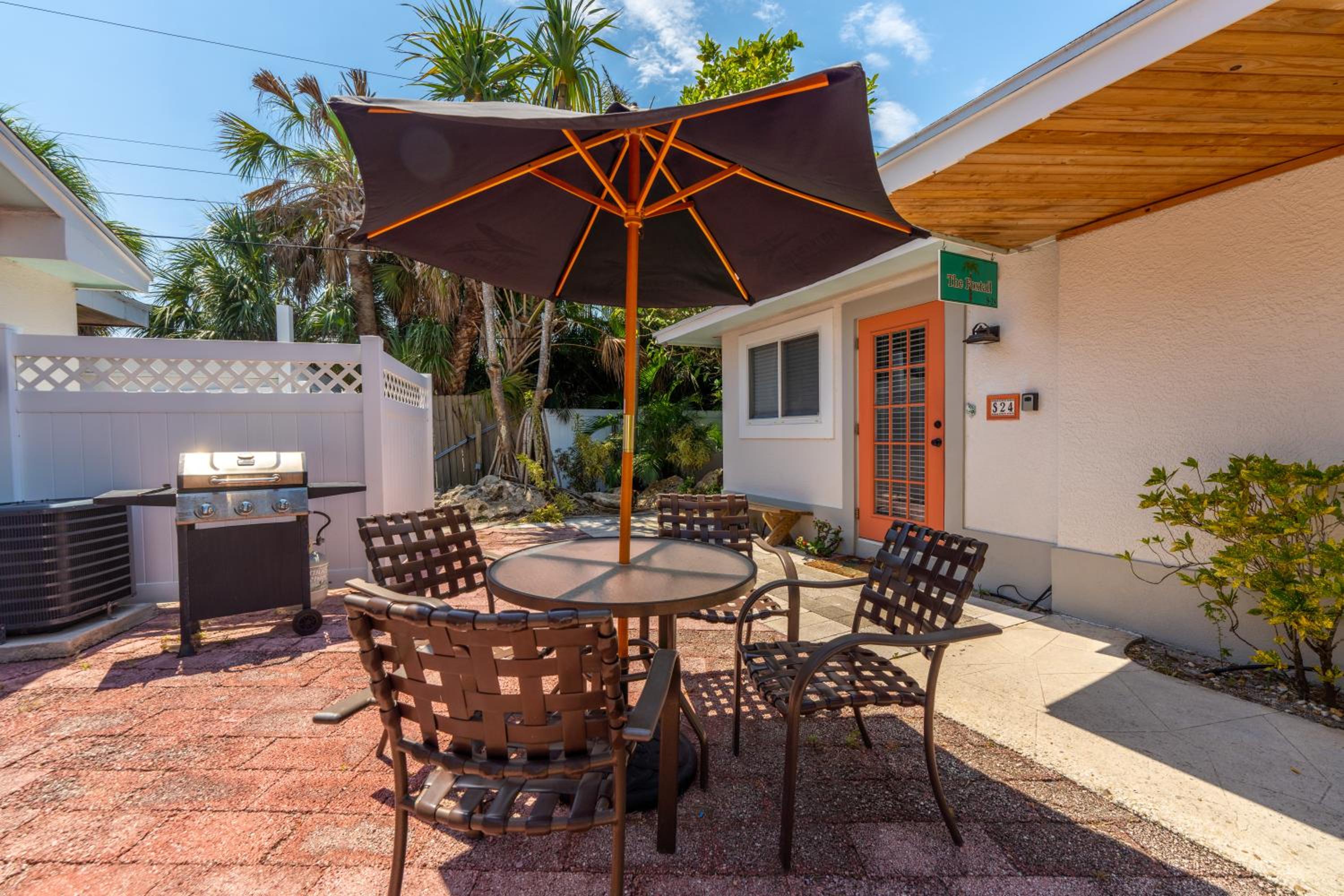 An Island Getaway at Palm Tree Villas
