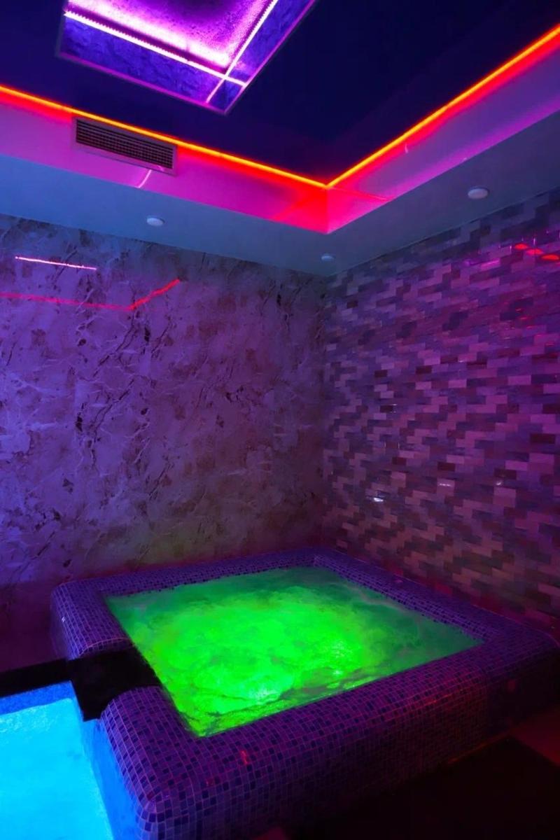 Jacuzzi