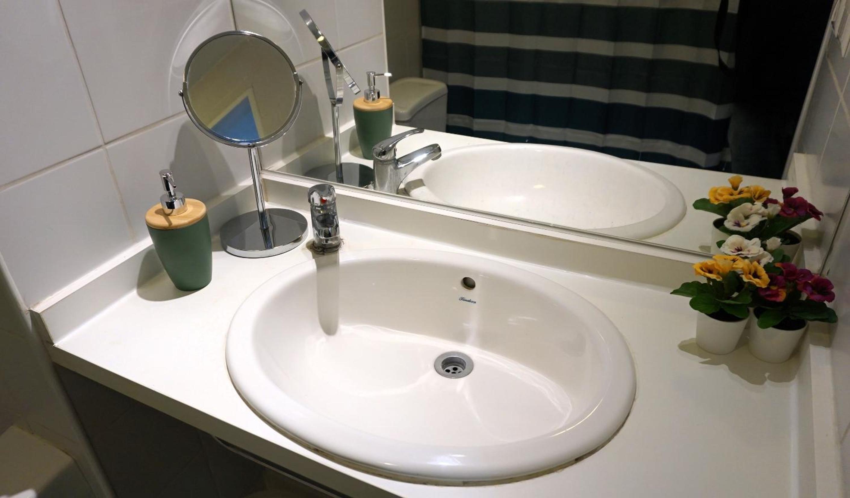 Apt Barrio Histórico 3 min Metro, Wifi, Netflik, Comodidad