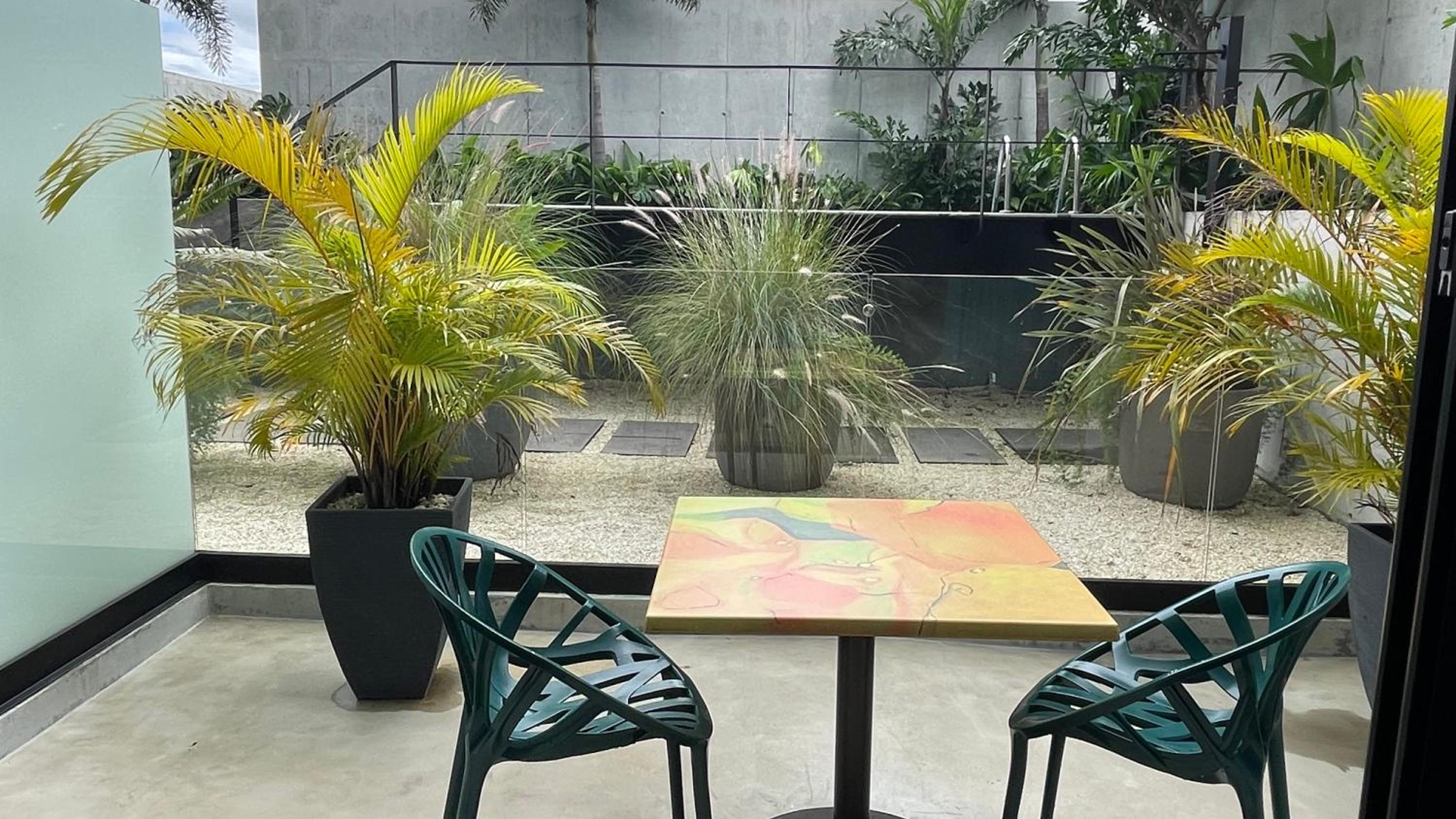 Cozy apartment with terrace, SJ Cosmopolitan Tower #402