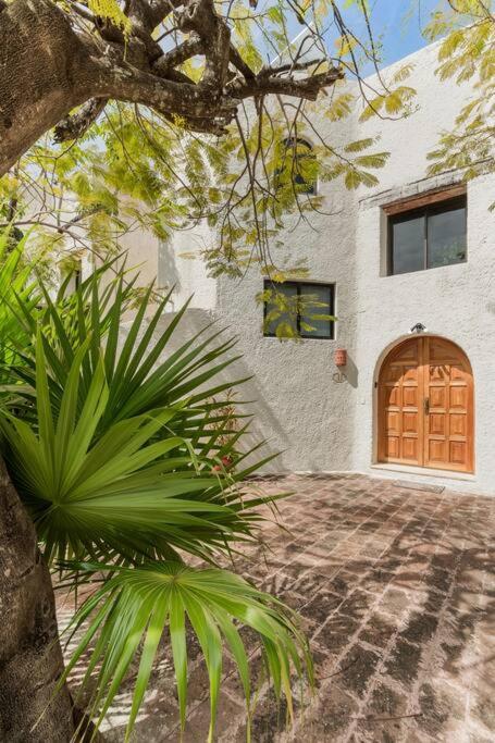 *Villa Sicilia Lagoon front by Casa Paraiso*