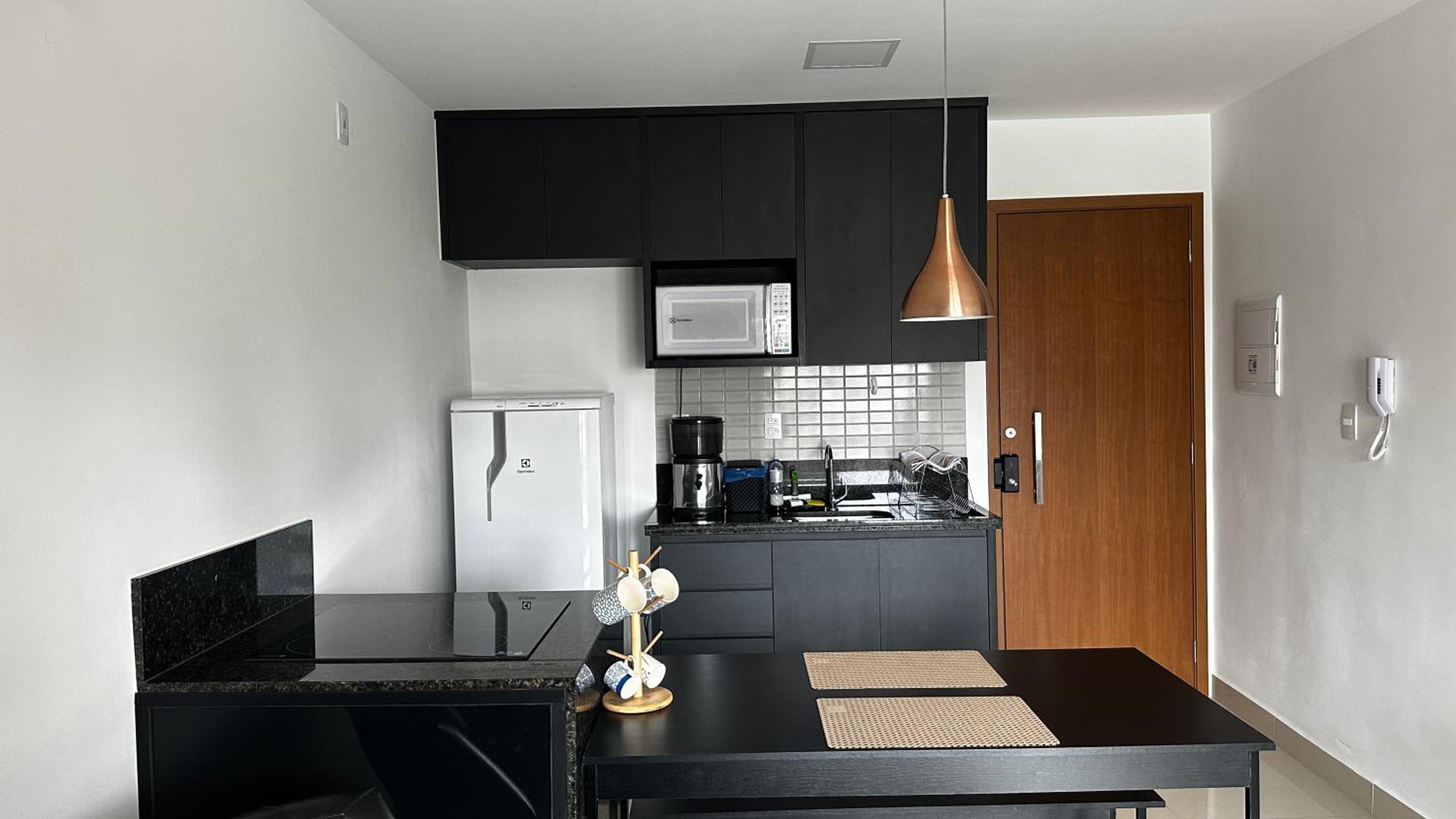 Apartamento mobiliado a 500m do Goiânia Shopping