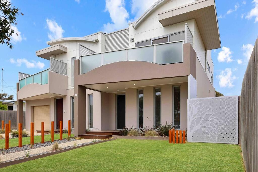 OG Spa Retreat- 3 bedroom, Spa, Central, Aircon