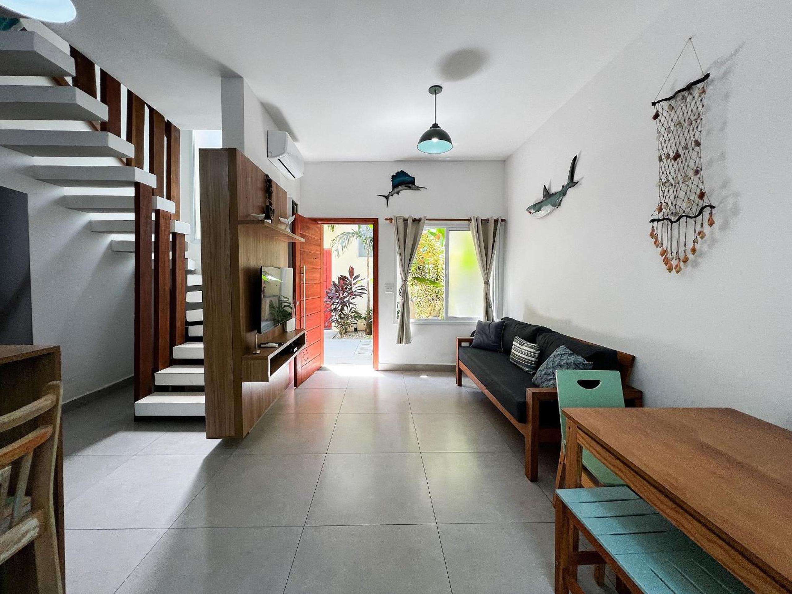 Casa a poucos metros da Praia de Santiago