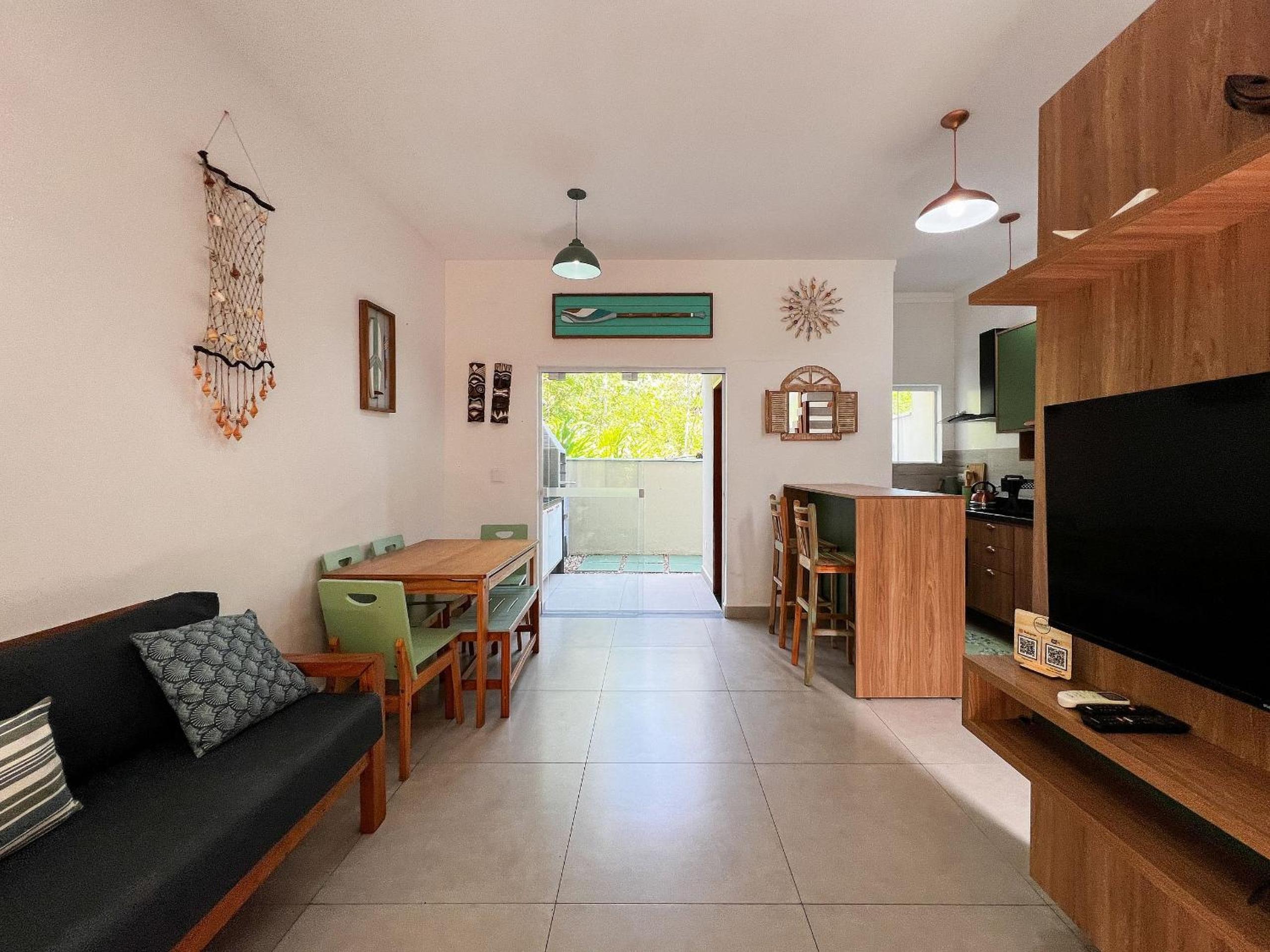 Casa a poucos metros da Praia de Santiago