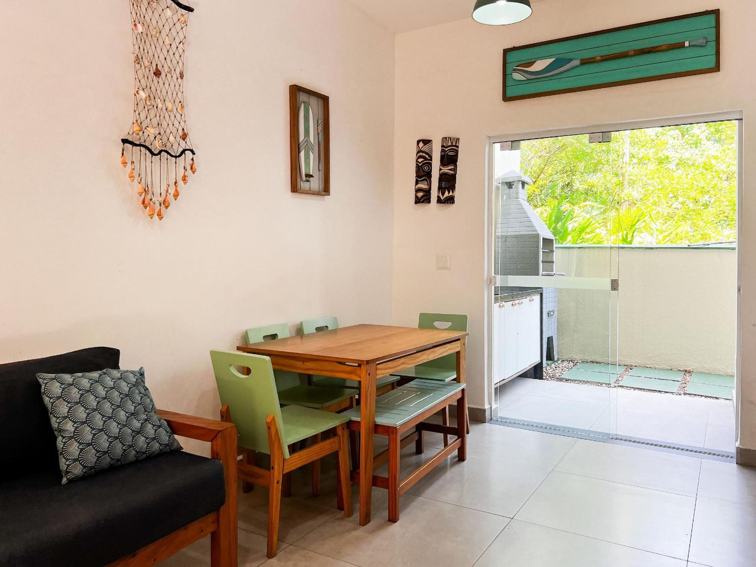 Casa a poucos metros da Praia de Santiago