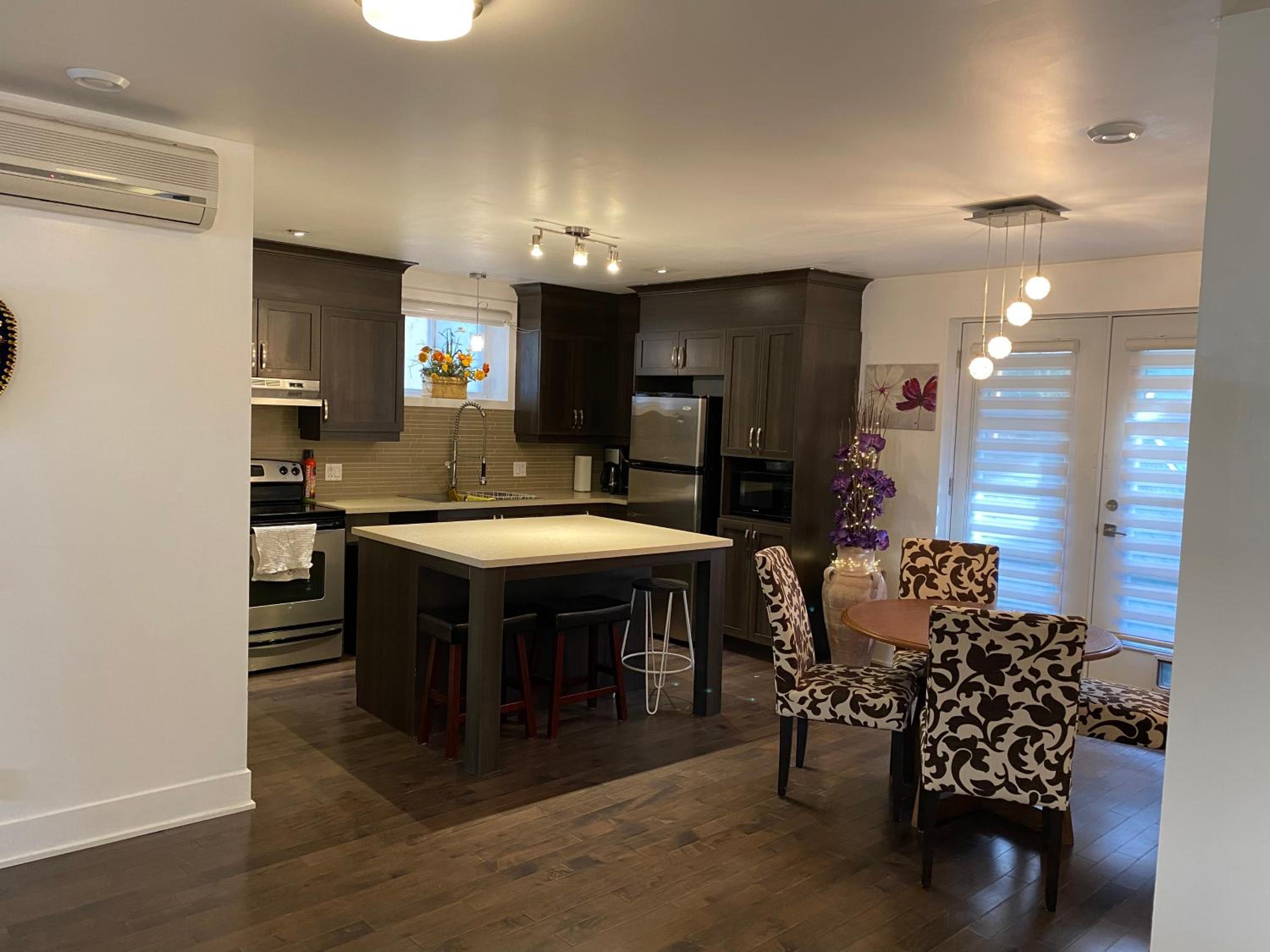 Beautiful private full condo