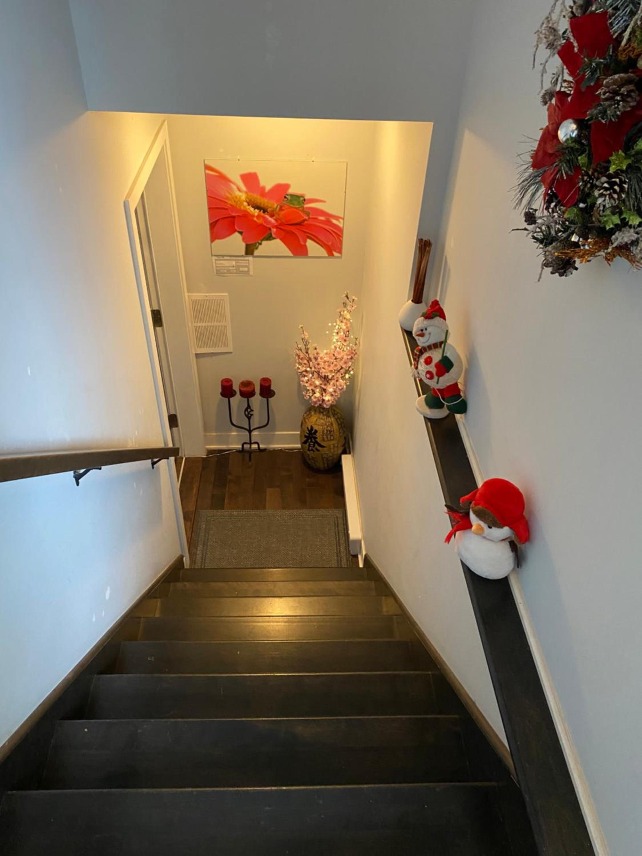 Beautiful private full condo