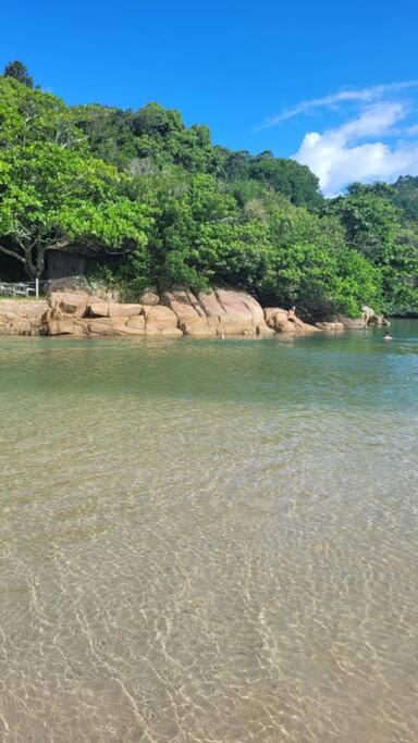 minhacasapraiapalmas istag 4 suítes 30 hosp a combinar