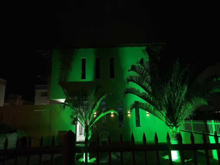 minhacasapraiapalmas istag 4 suítes 30 hosp a combinar