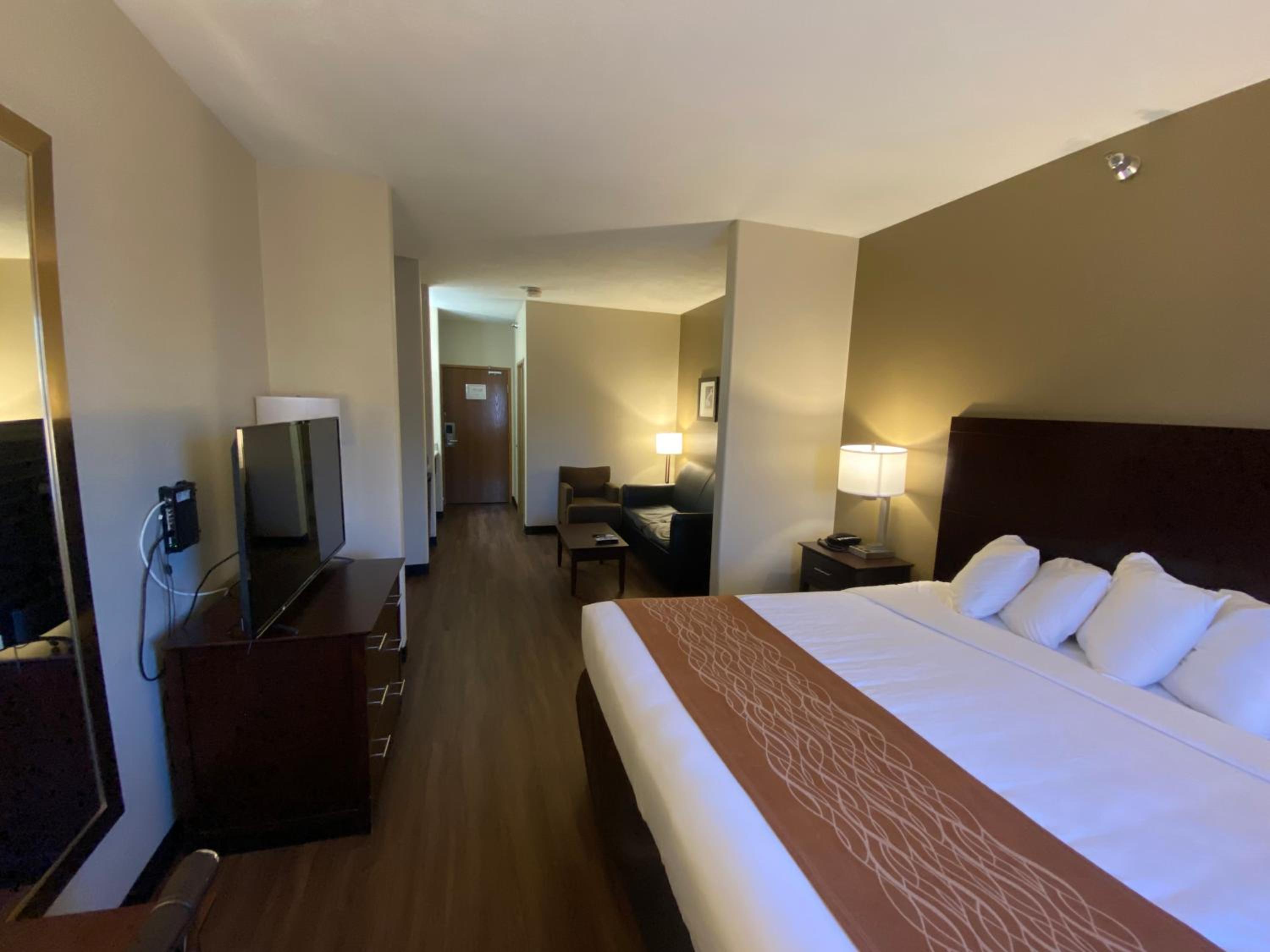 Gunnison Vacations - Comfort Inn  Suites Gunnison-Crested Butte - Property Image 77