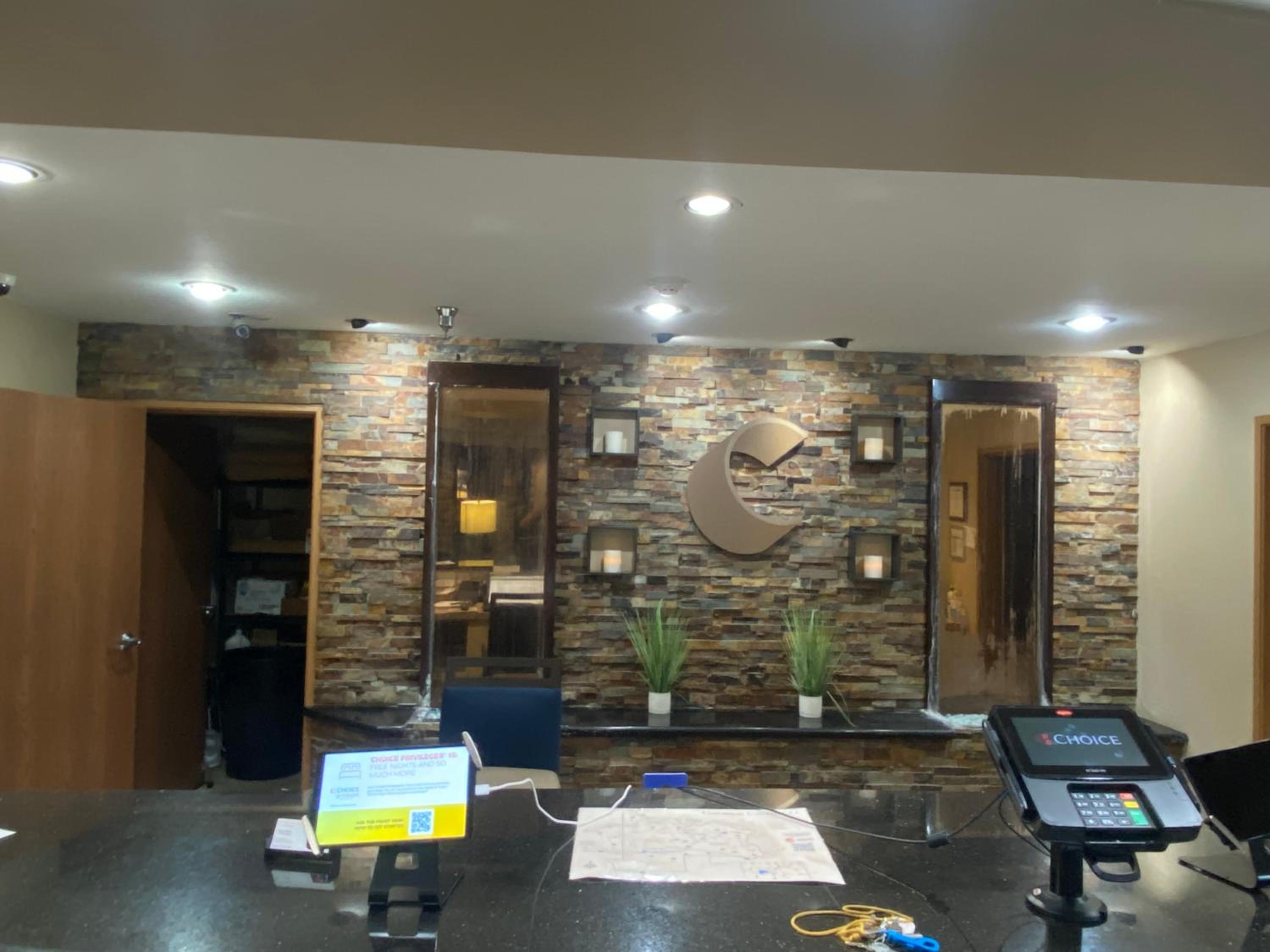 Gunnison Vacations - Comfort Inn  Suites Gunnison-Crested Butte - Property Image 74