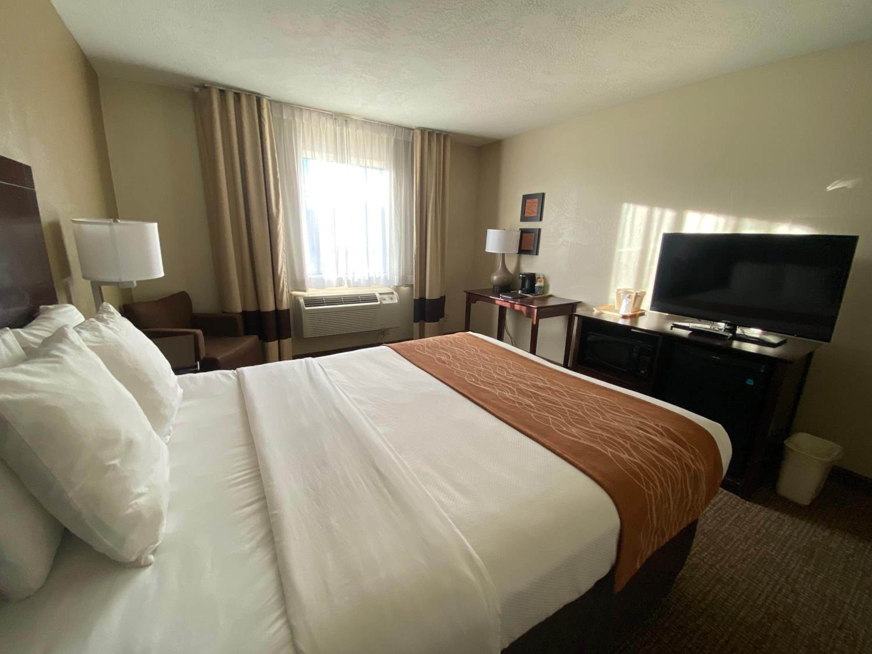 Gunnison Vacations - Comfort Inn  Suites Gunnison-Crested Butte - Property Image 17