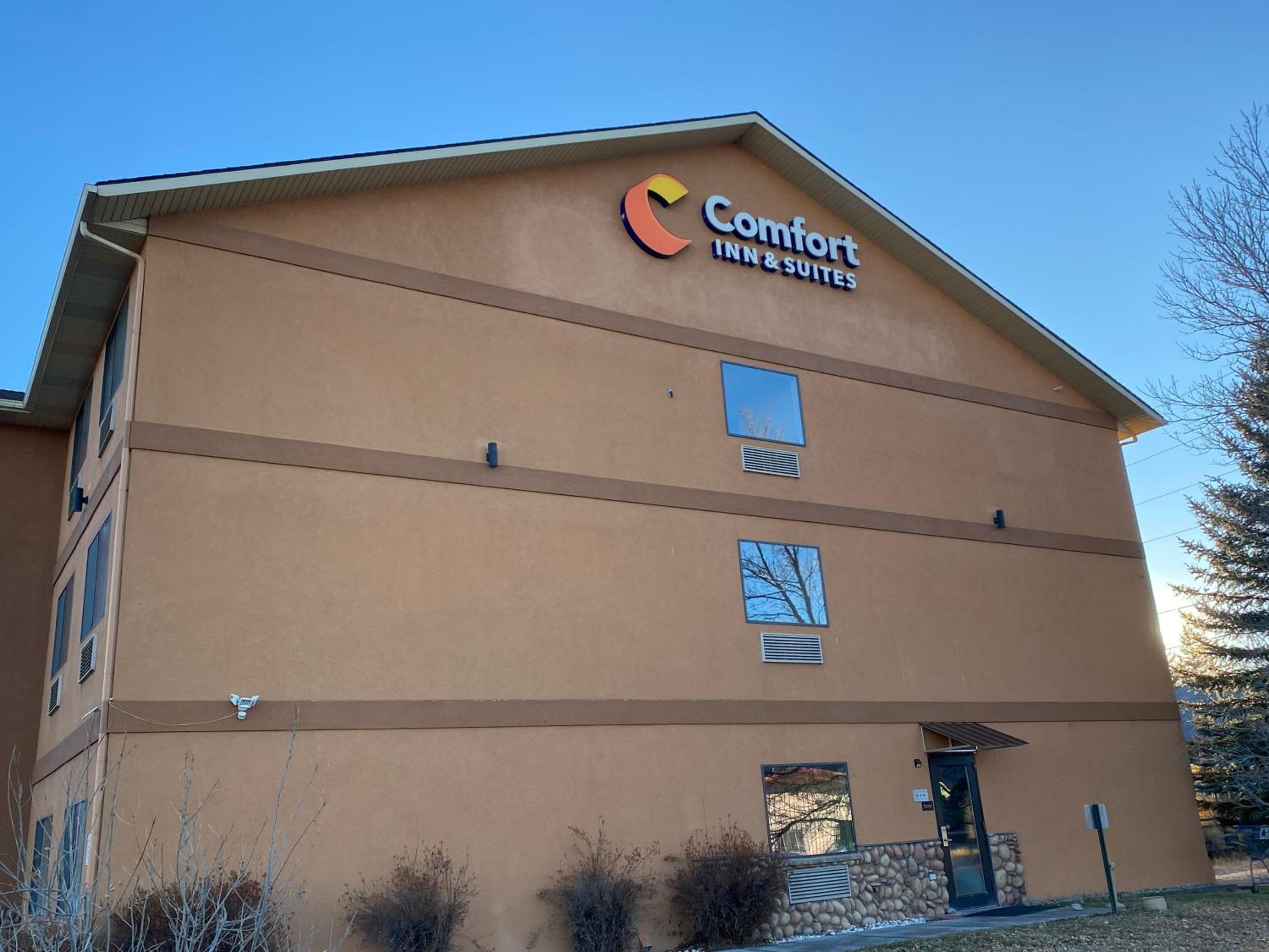 Gunnison Vacations - Comfort Inn  Suites Gunnison-Crested Butte - Property Image 10