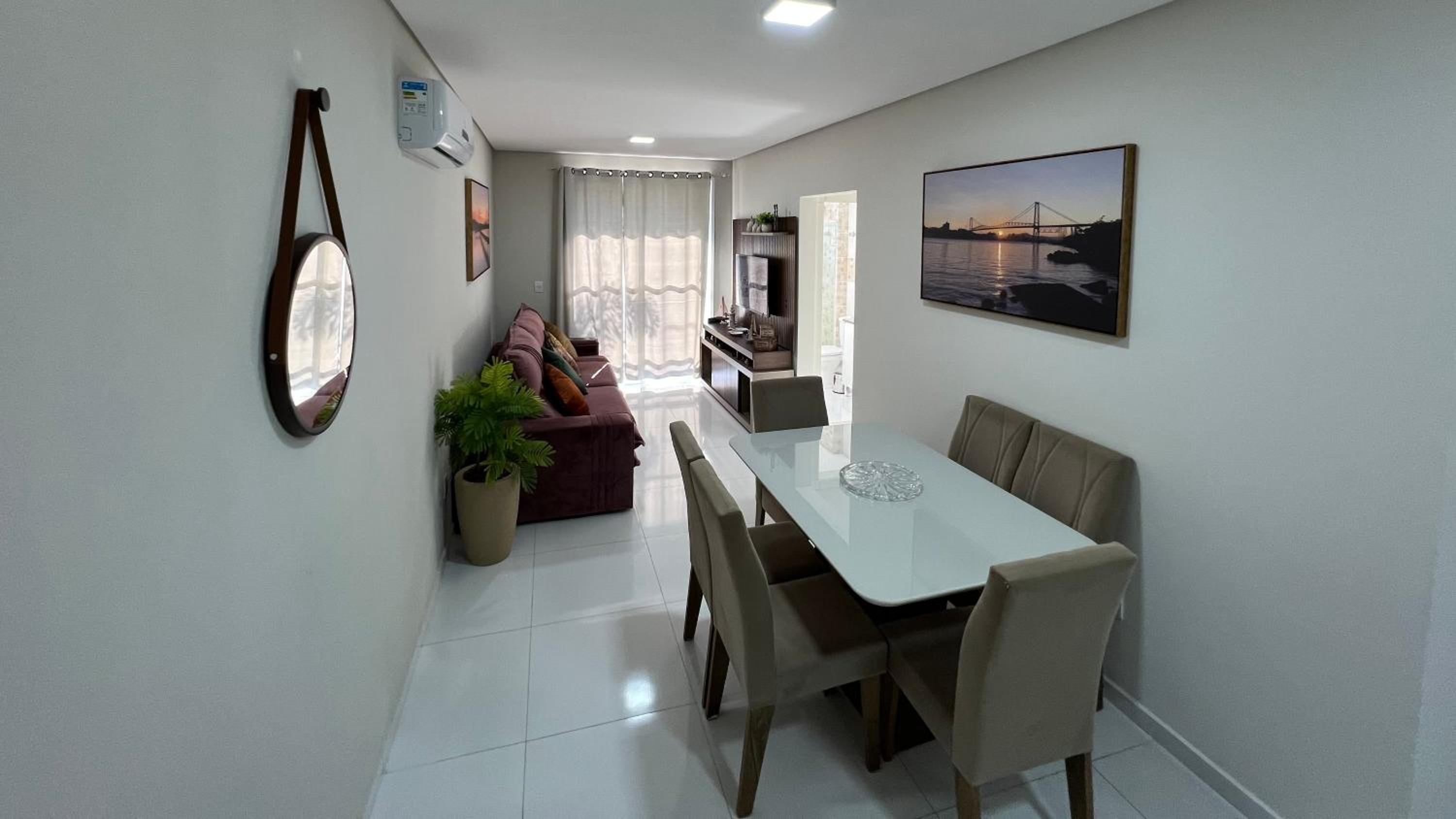 Ap Top Canasvieiras 01 - Apartamento em Canasvieiras com piscina e 2 garagens
