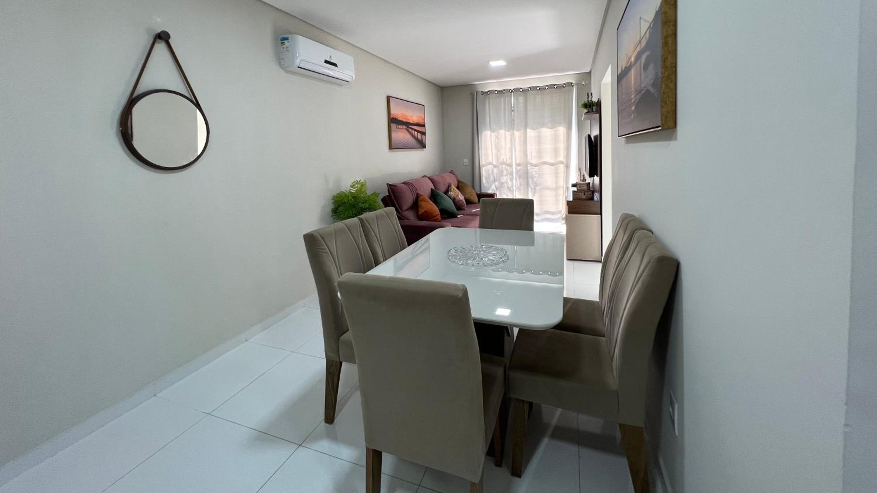 Ap Top Canasvieiras 01 - Apartamento em Canasvieiras com piscina e 2 garagens
